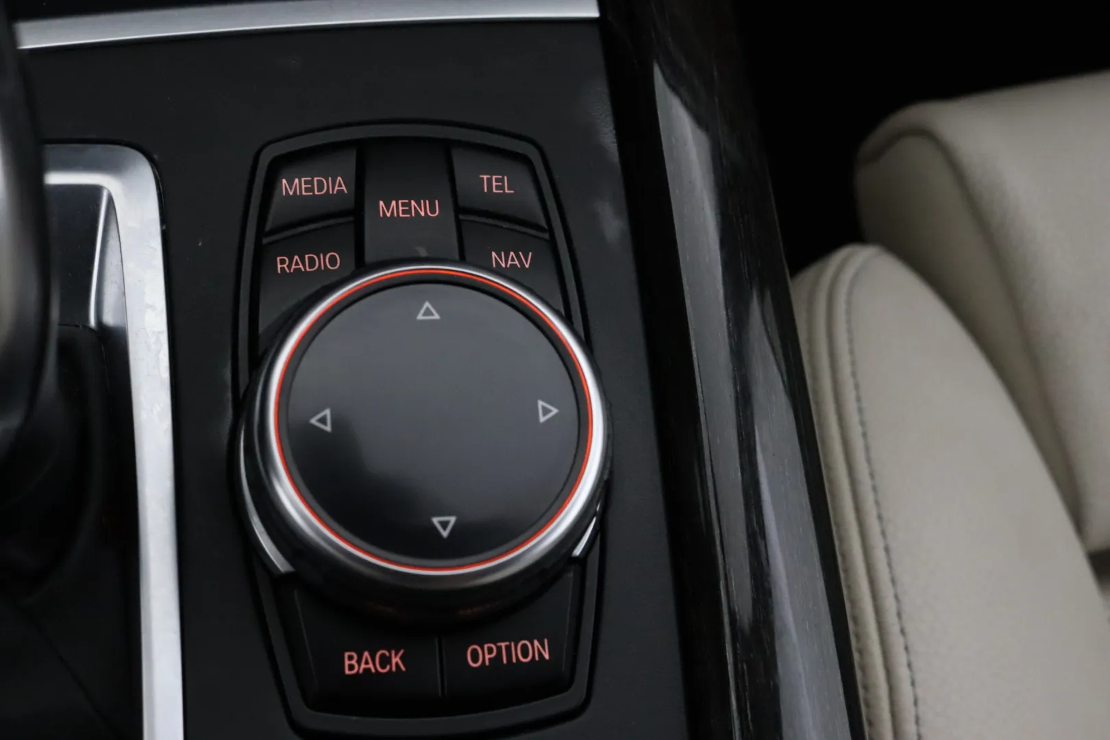 BMW X5 INJ-221 carousel image