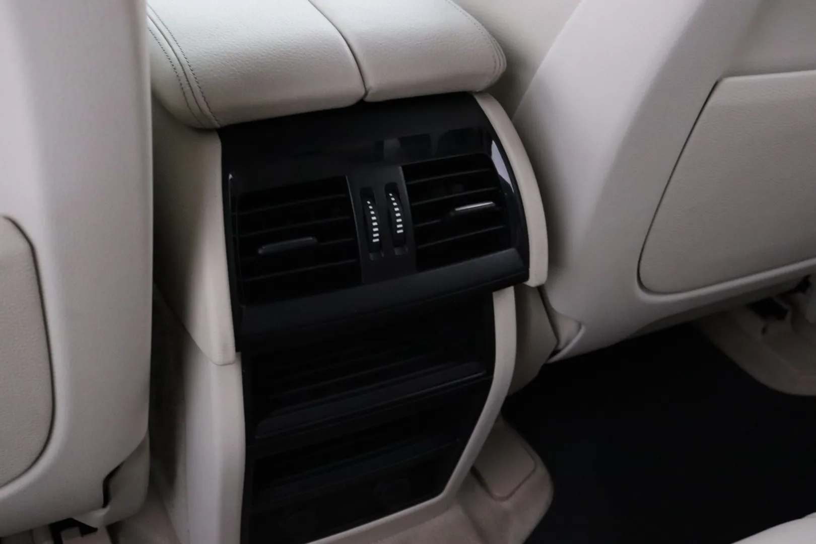 BMW X5 INJ-221 carousel image