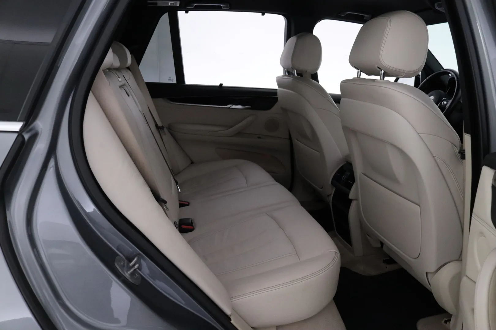 BMW X5 INJ-221 carousel image