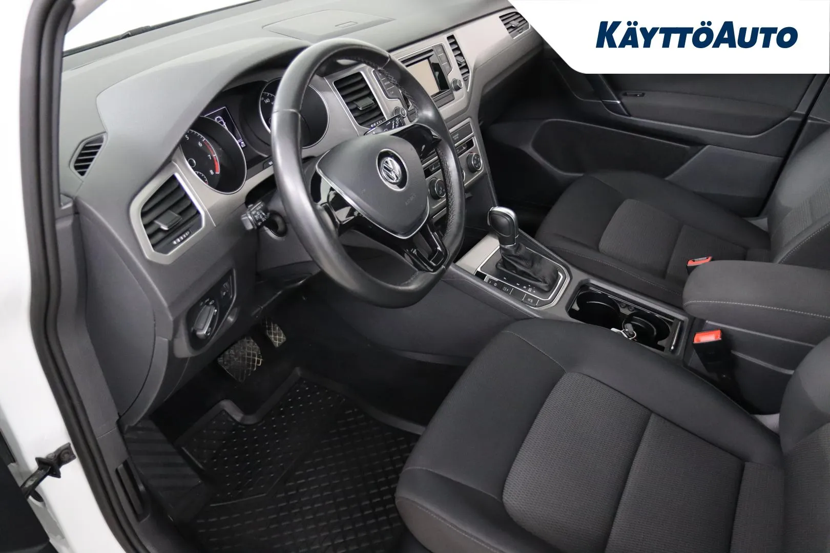 VOLKSWAGEN Golf Sportsvan JKE-594 carousel image