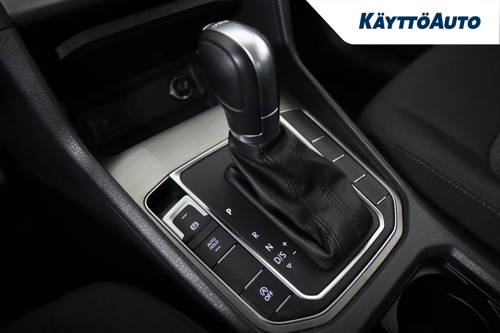 VOLKSWAGEN Golf Sportsvan JKE-594 carousel image