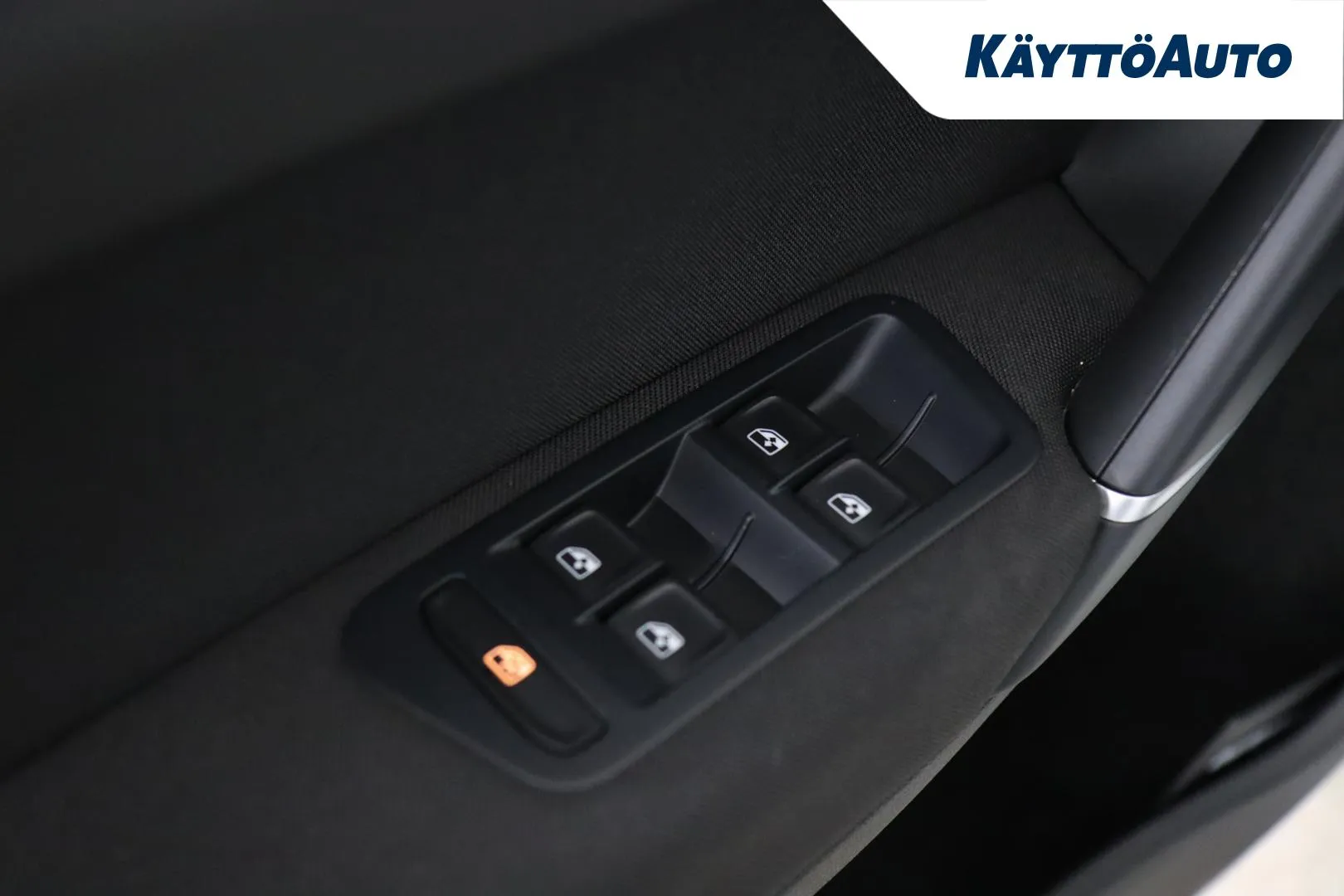 VOLKSWAGEN Golf Sportsvan JKE-594 carousel image