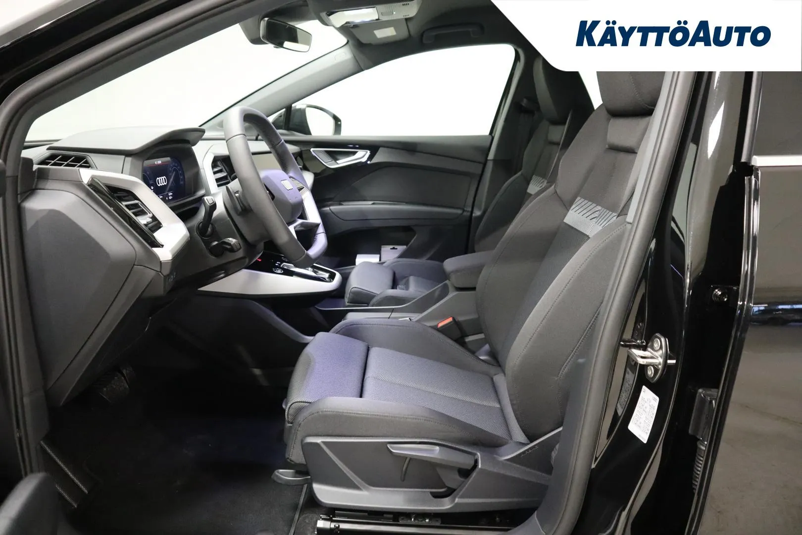 Audi Q4 e-tron NOI-275 carousel image