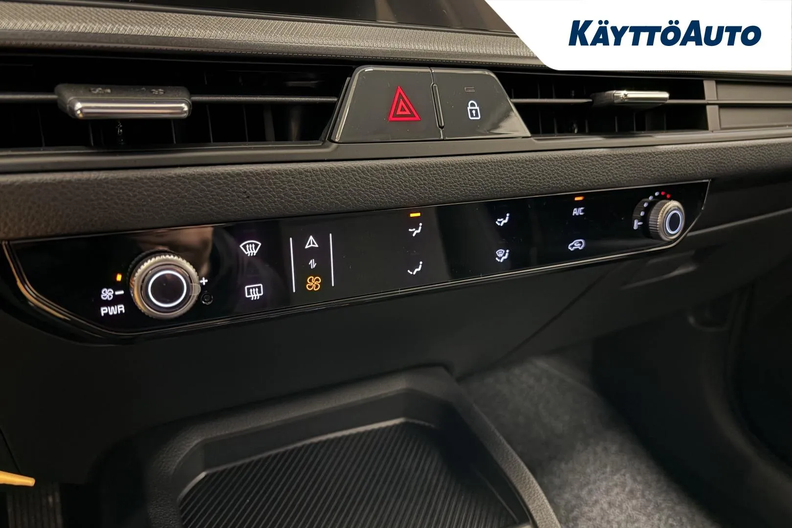 Kia Stonic MRR-301 carousel image