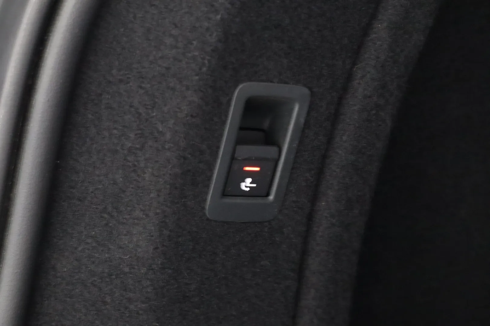 AUDI A4 ETV-327 carousel image