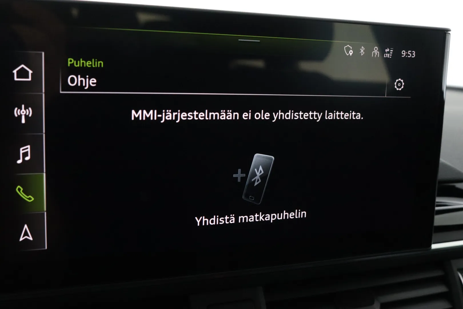 AUDI A4 ETV-327 carousel image