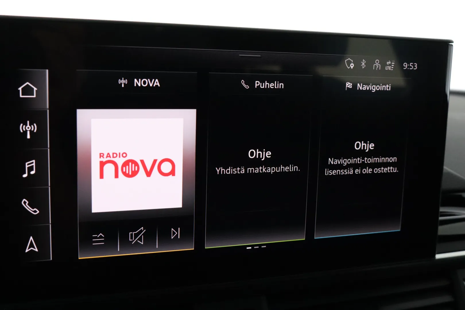 AUDI A4 ETV-327 carousel image