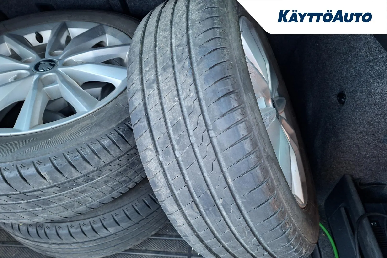 SKODA Octavia CKB-390 carousel image