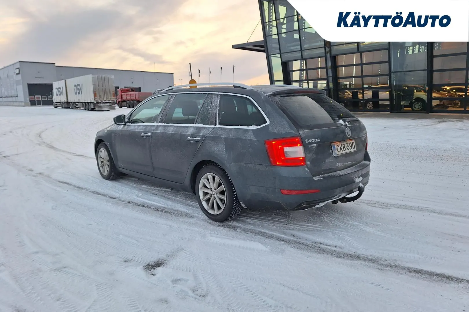 SKODA Octavia CKB-390 carousel image