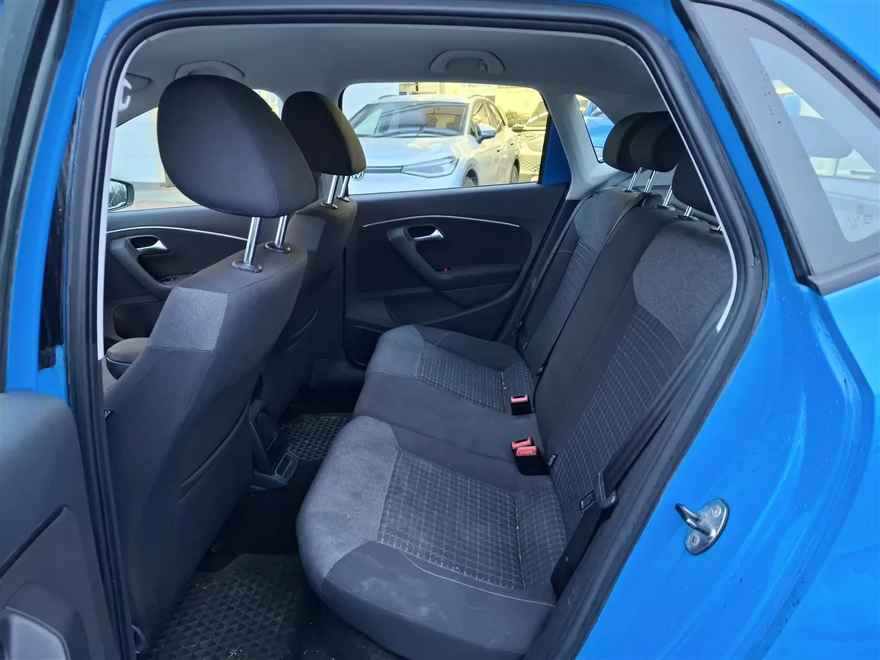 VOLKSWAGEN Polo GLB-639 carousel image