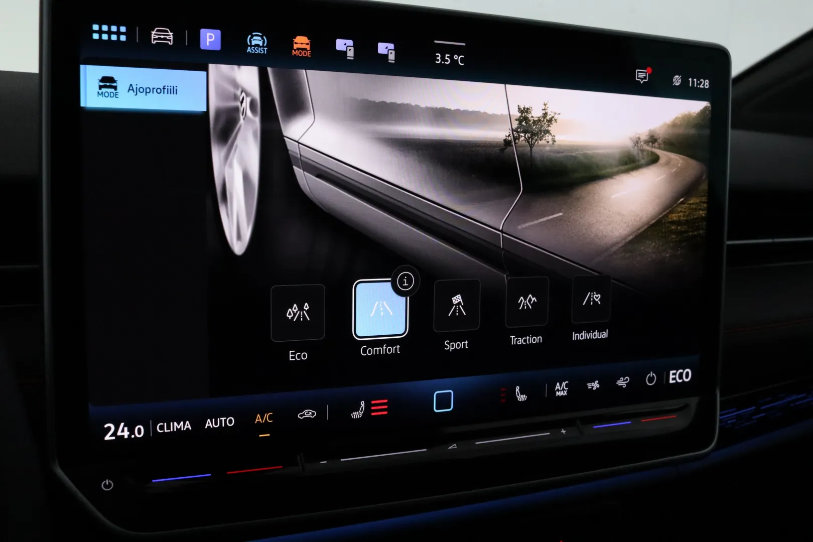 VOLKSWAGEN ID.7 FSS-779 carousel image