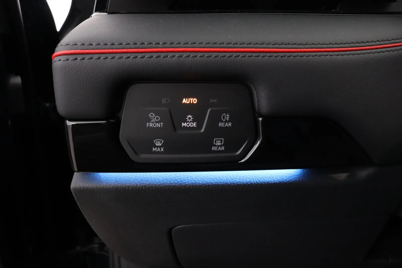 VOLKSWAGEN ID.7 FSS-779 carousel image