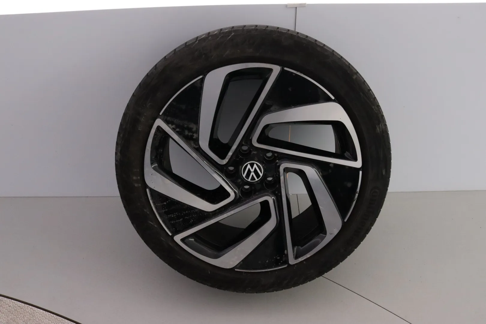 VOLKSWAGEN ID.7 FSS-779 carousel image