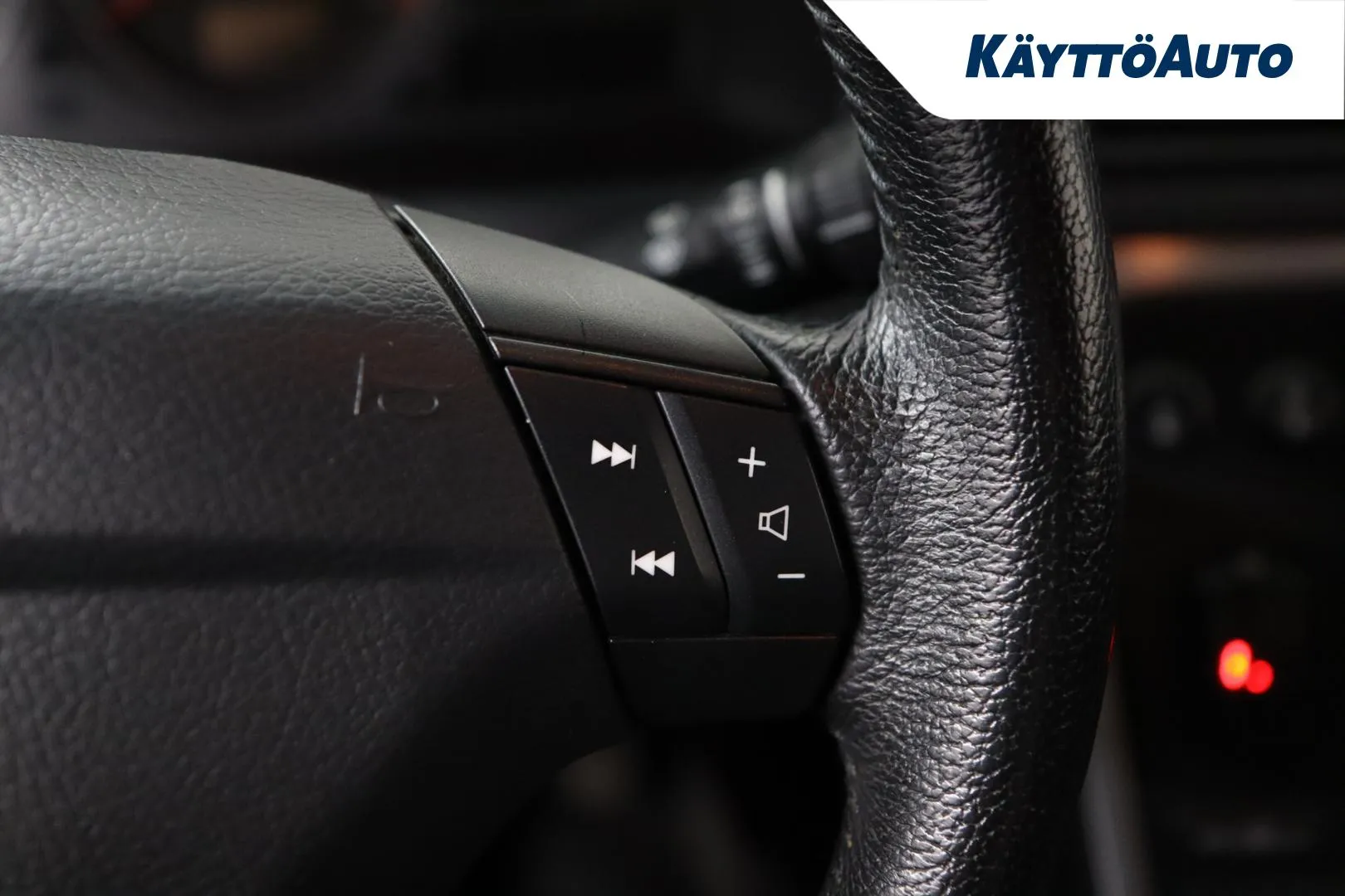 Volvo S60 SOI-726 carousel image