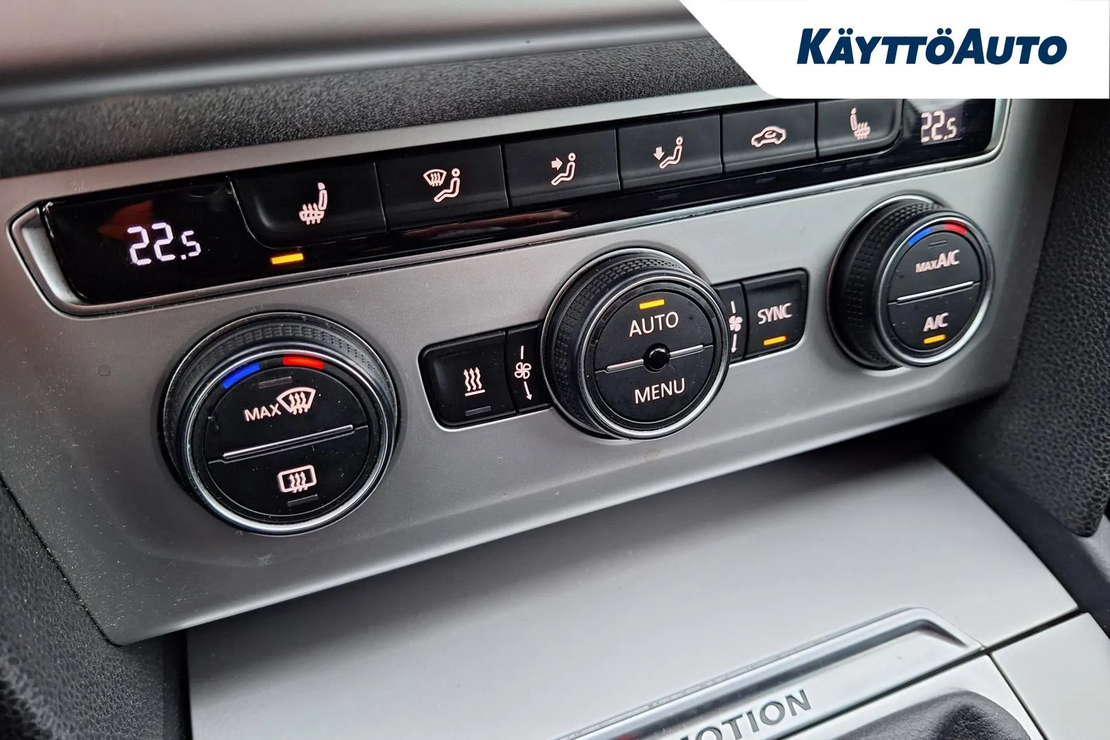 VOLKSWAGEN Passat LMU-418 carousel image