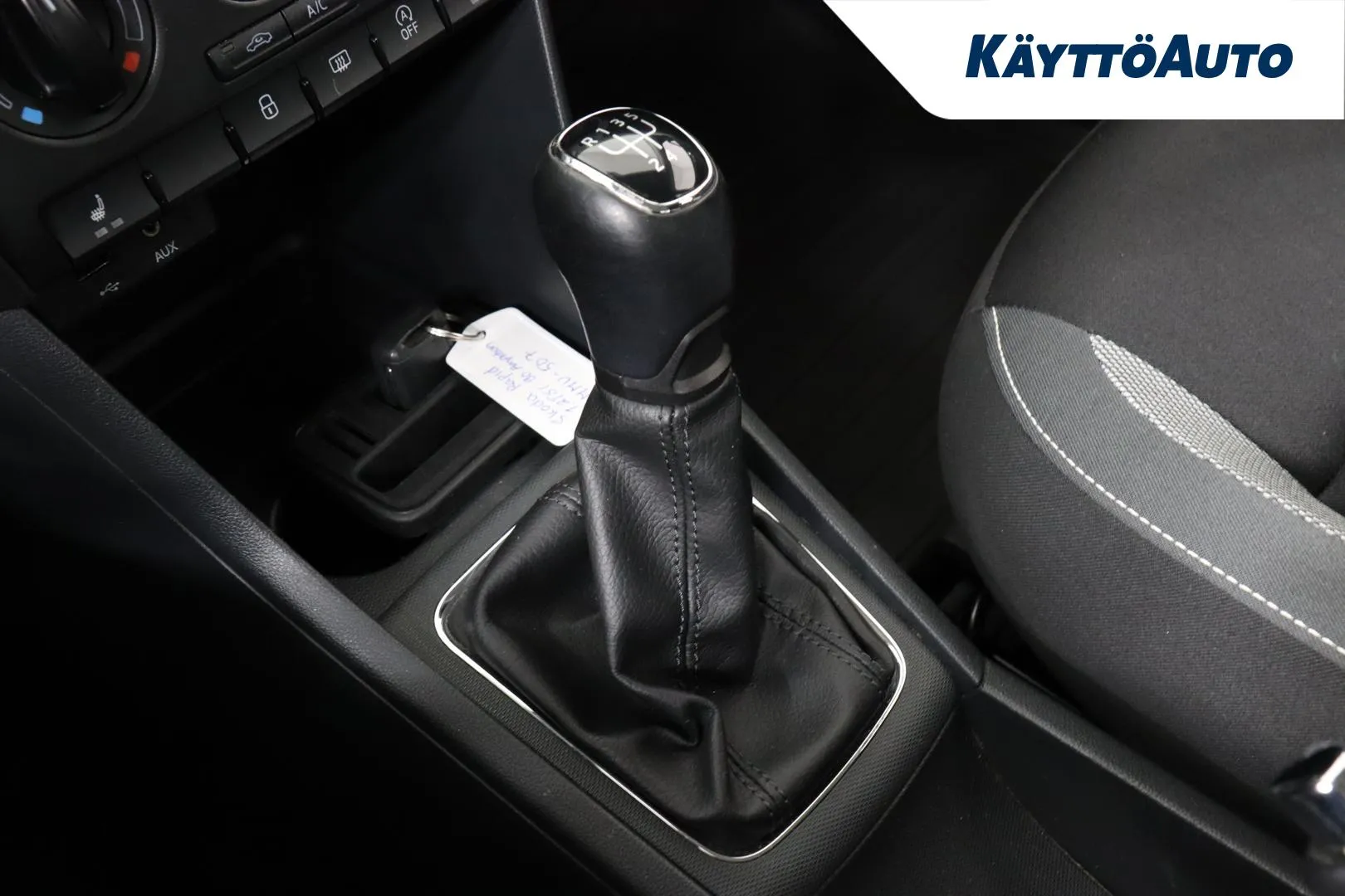 Skoda Rapid MMU-507 carousel image