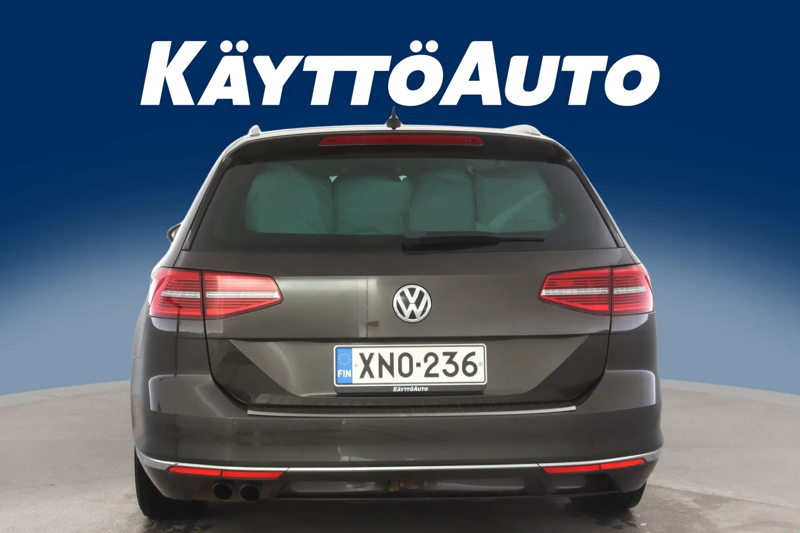 VOLKSWAGEN Passat XNO-236 carousel image