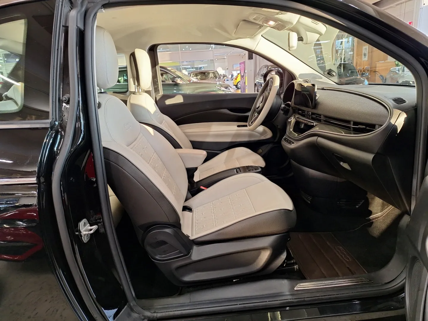 FIAT 500e GOC-181 carousel image