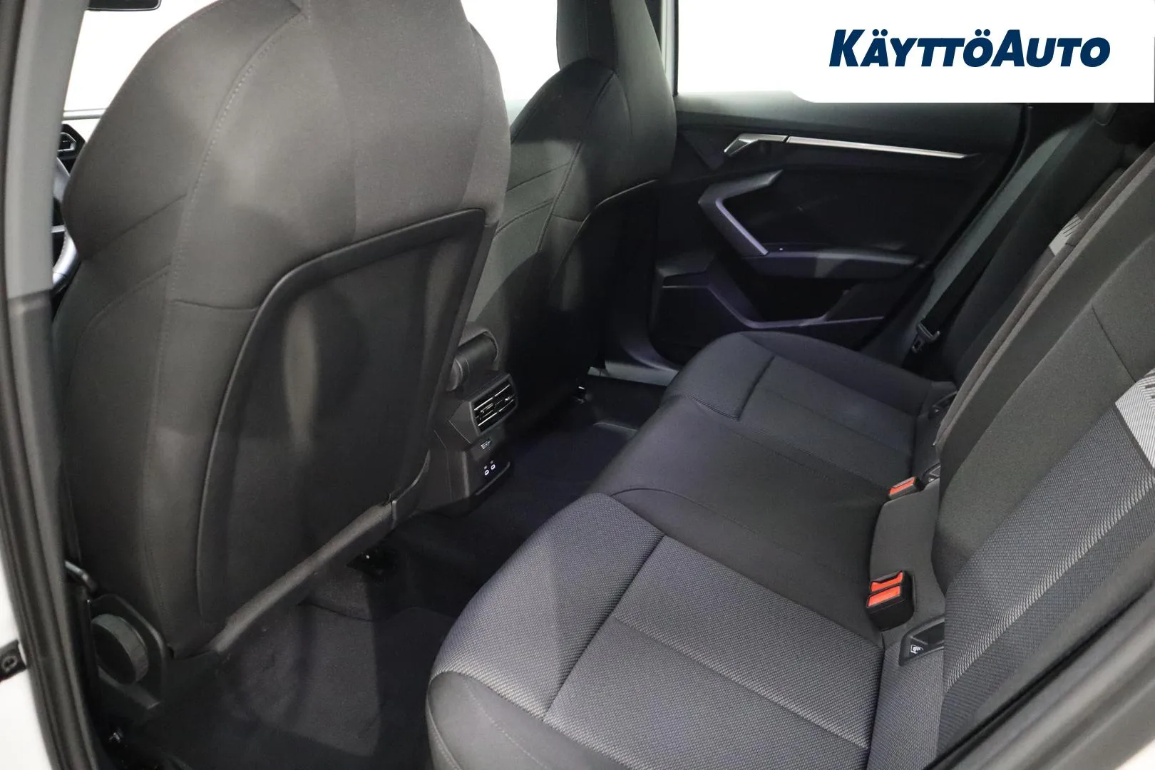 Audi A3 JNN-462 carousel image