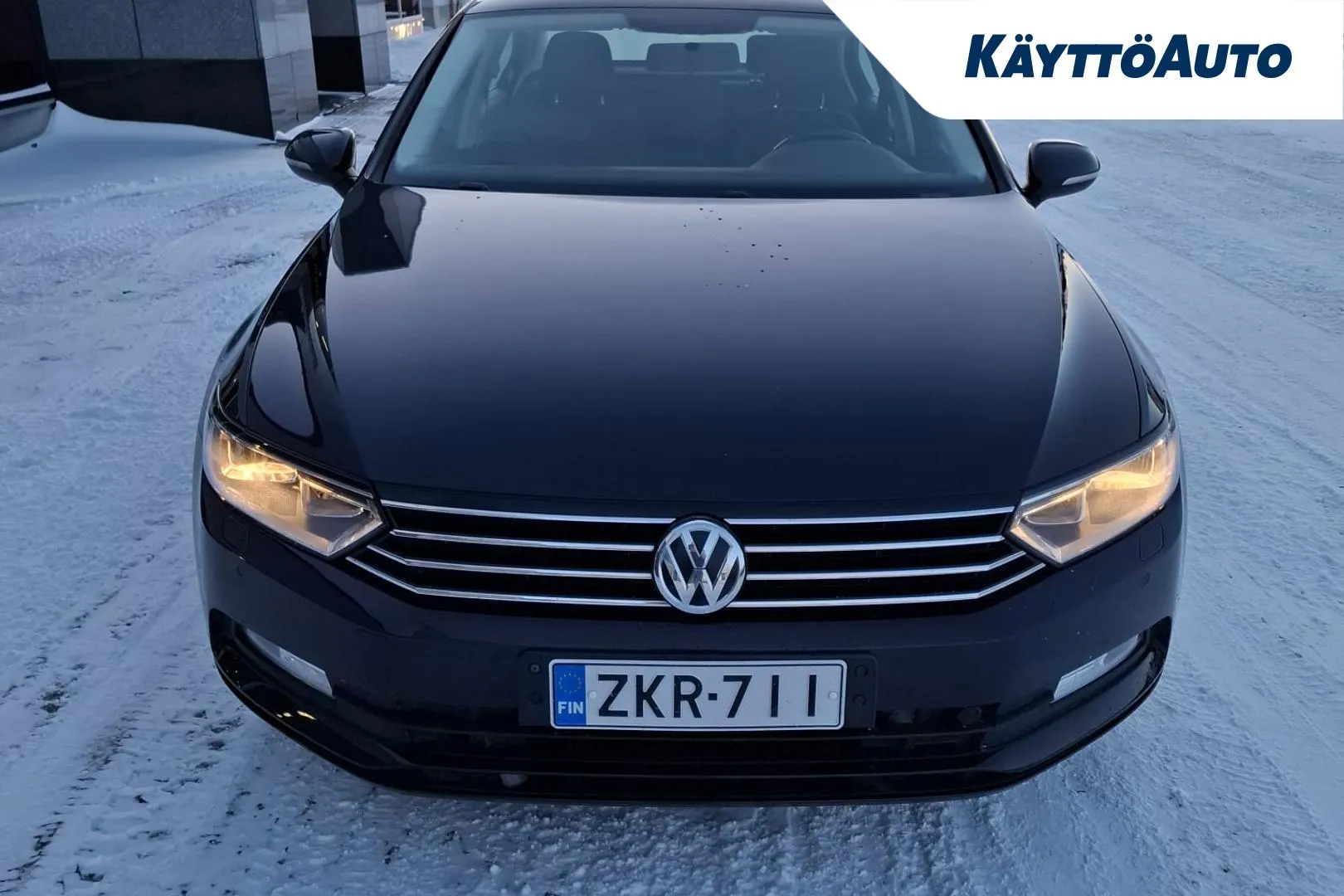 VOLKSWAGEN Passat ZKR-711 carousel image