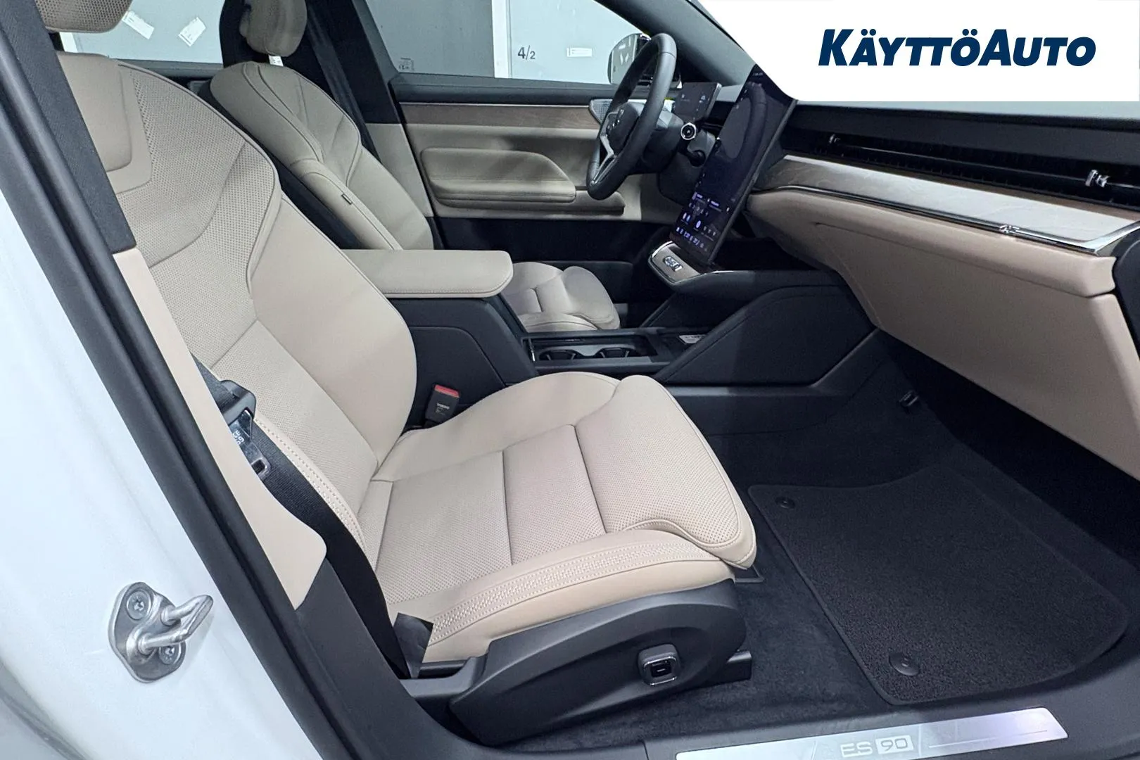 Volvo ES90 ISV-601 carousel image