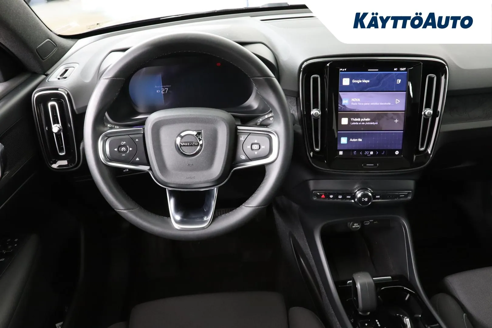 Volvo C40 YYH-773 carousel image