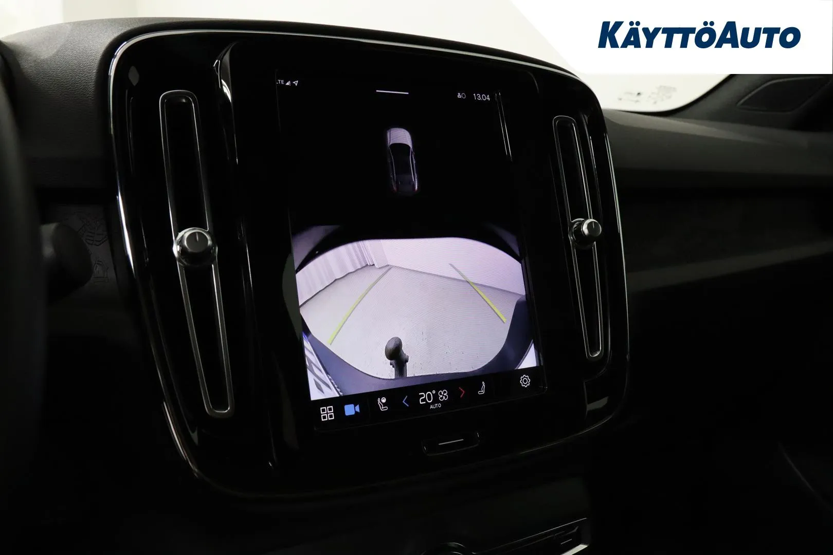 Volvo C40 YYH-773 carousel image