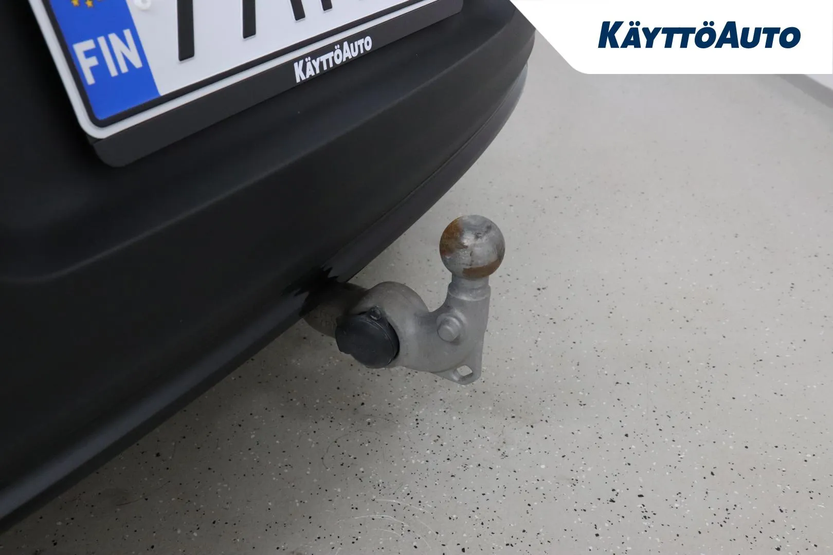 Volvo C40 YYH-773 carousel image