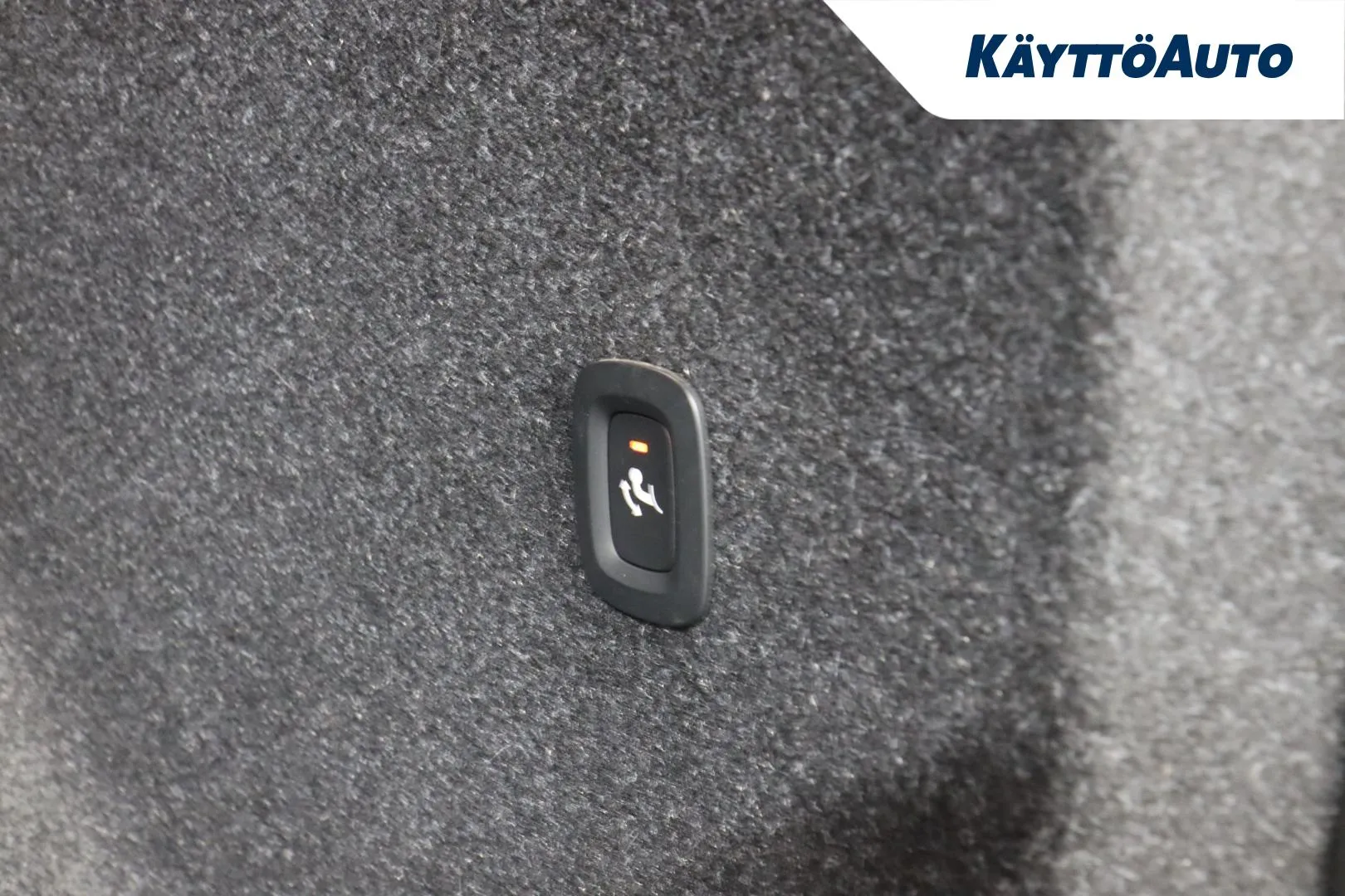 Volvo C40 YYH-773 carousel image