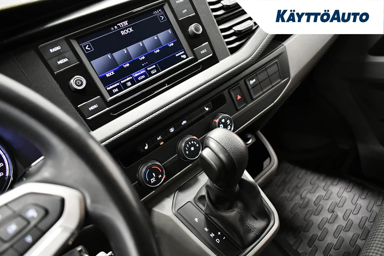 VOLKSWAGEN Transporter COL-772 carousel image