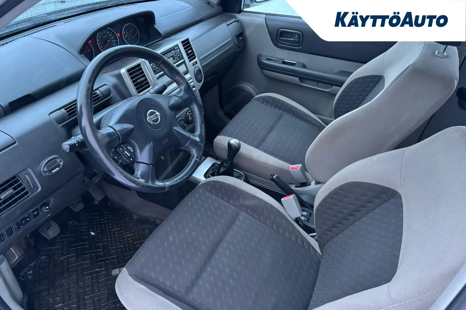 NISSAN X-Trail LOY-285 carousel image