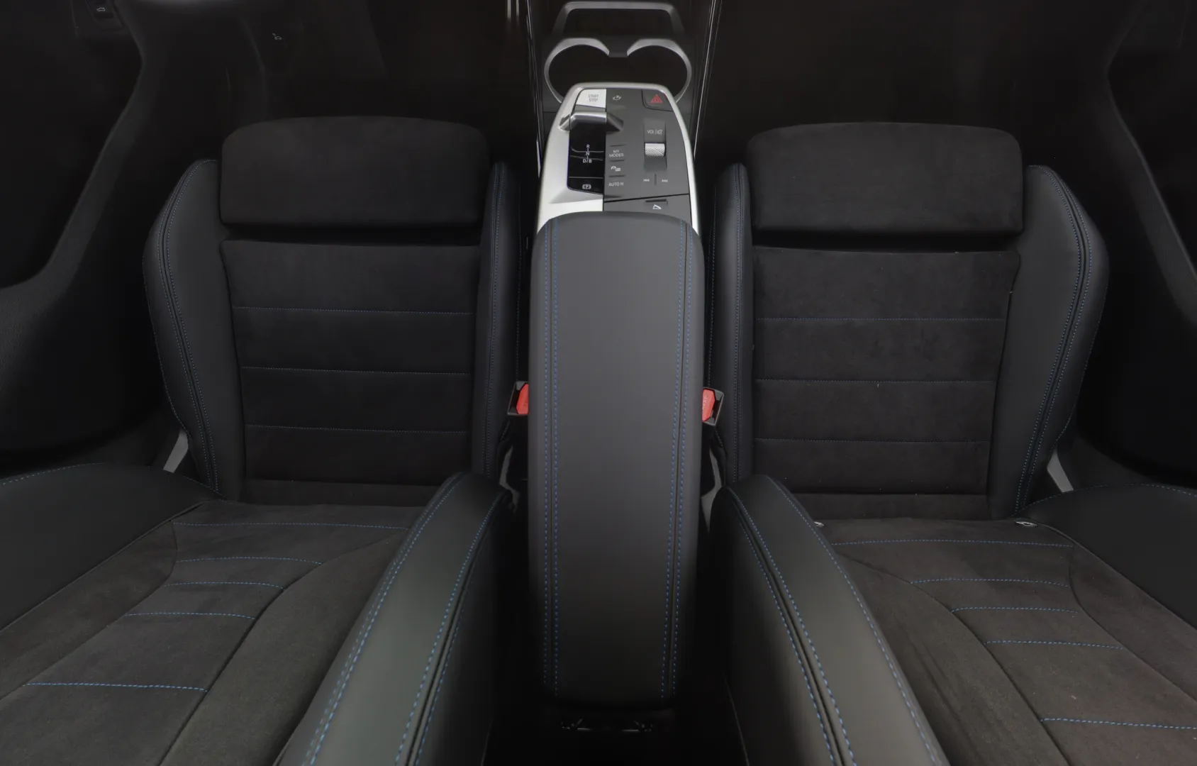 BMW iX2 NOJ-741 carousel image