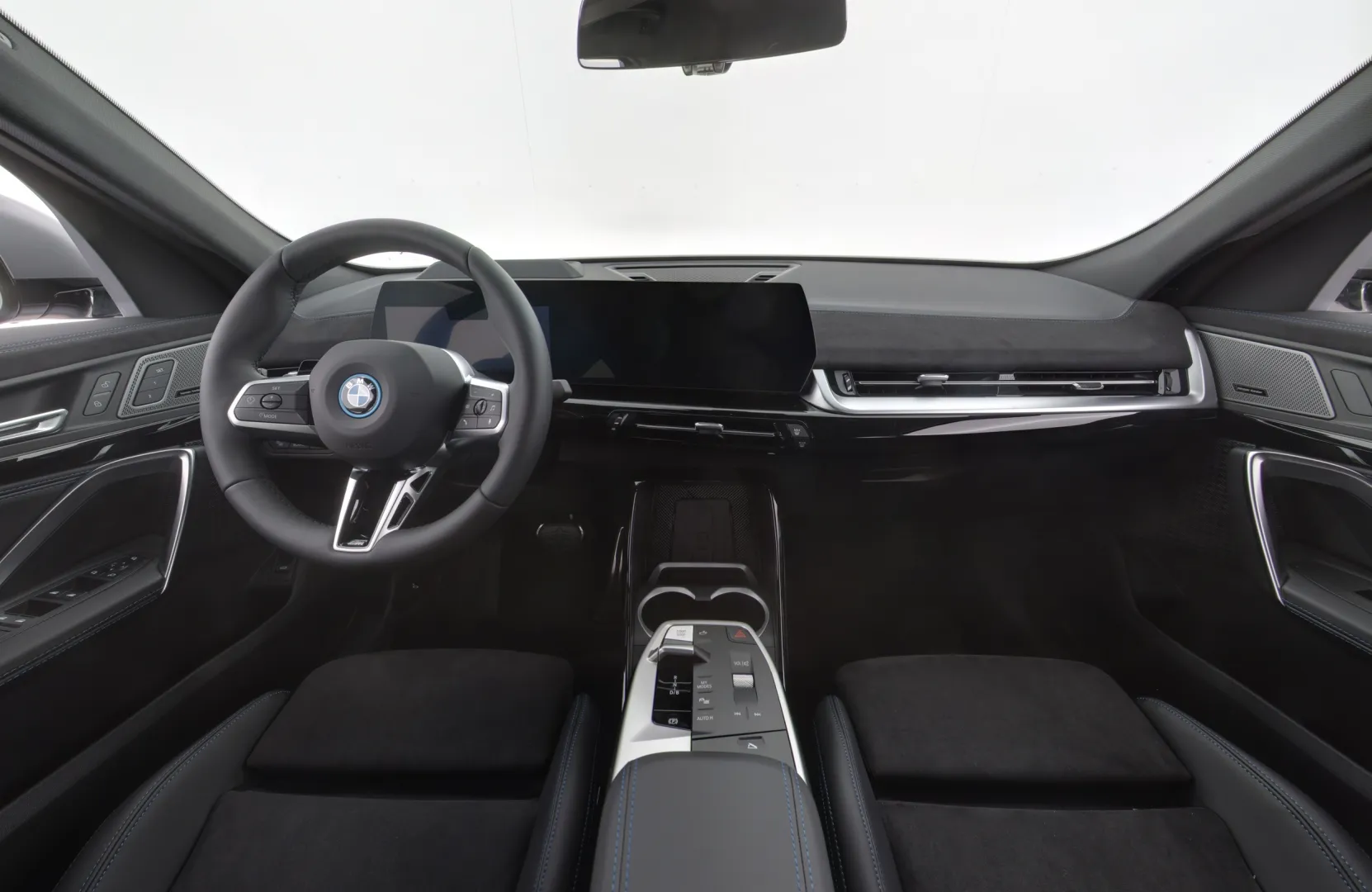 BMW iX2 NOJ-741 carousel image