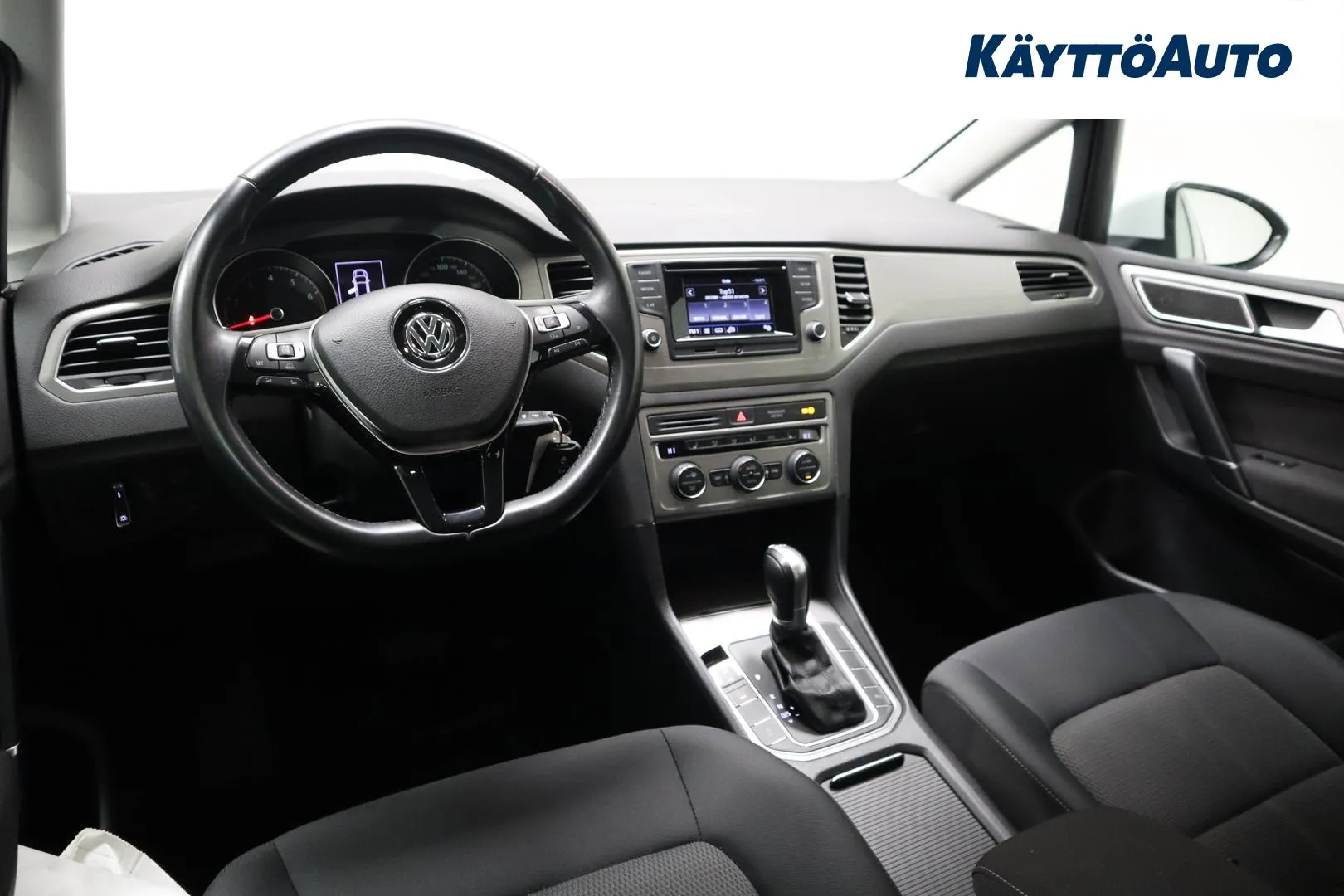 VOLKSWAGEN Golf Sportsvan MNE-415 carousel image