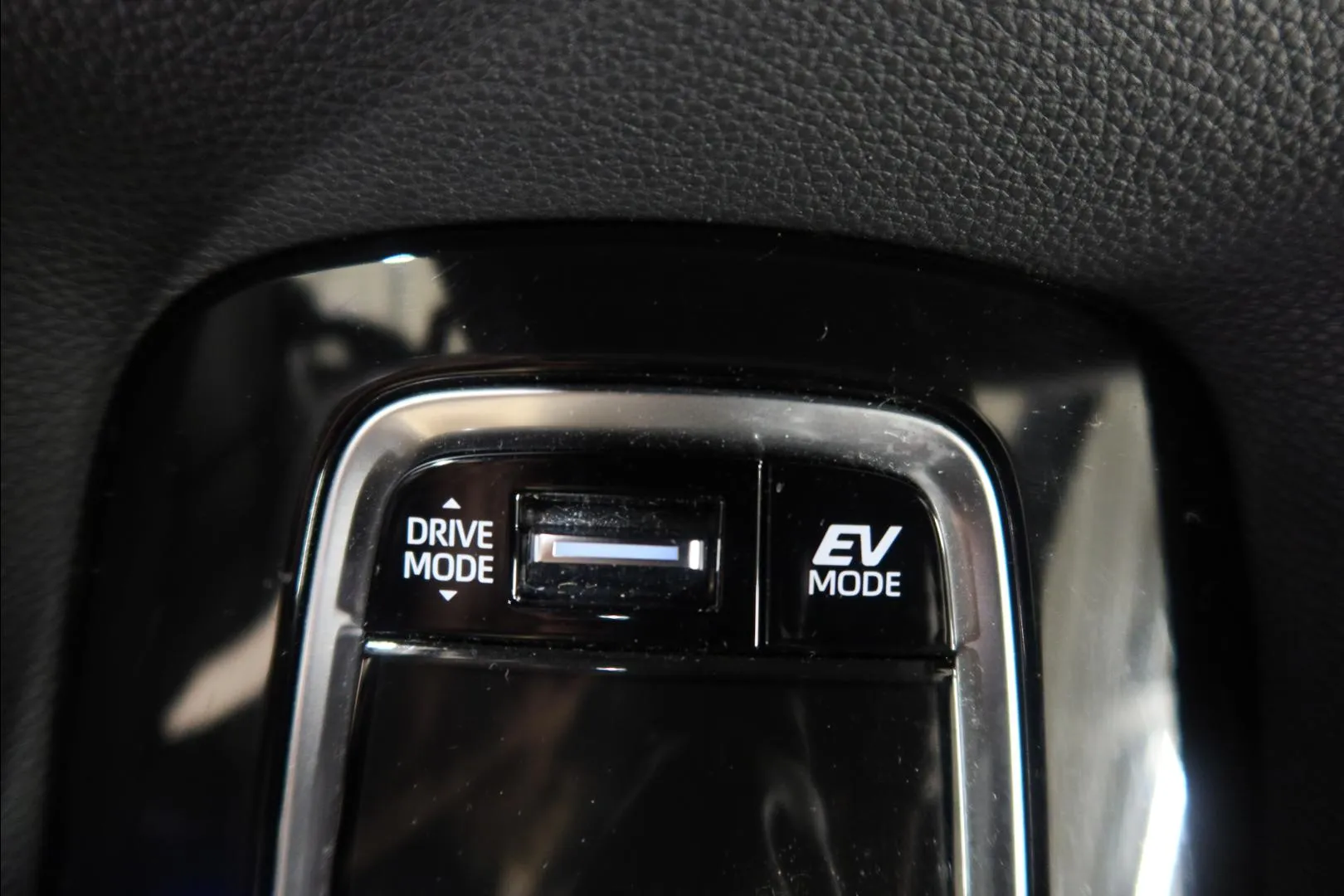 Toyota Corolla FRG-360 carousel image