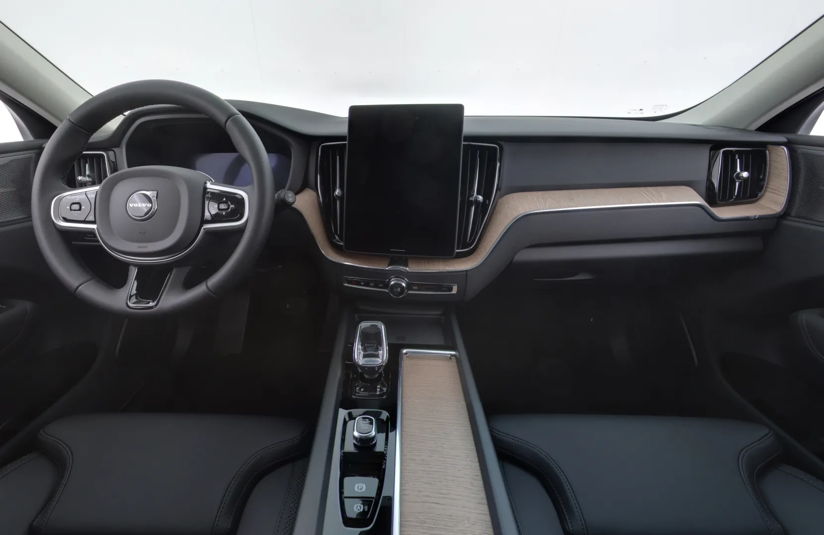 Volvo XC60 RXO-979 carousel image