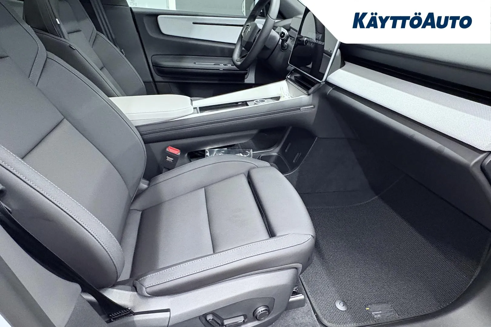 Polestar 4 MRO-808 carousel image