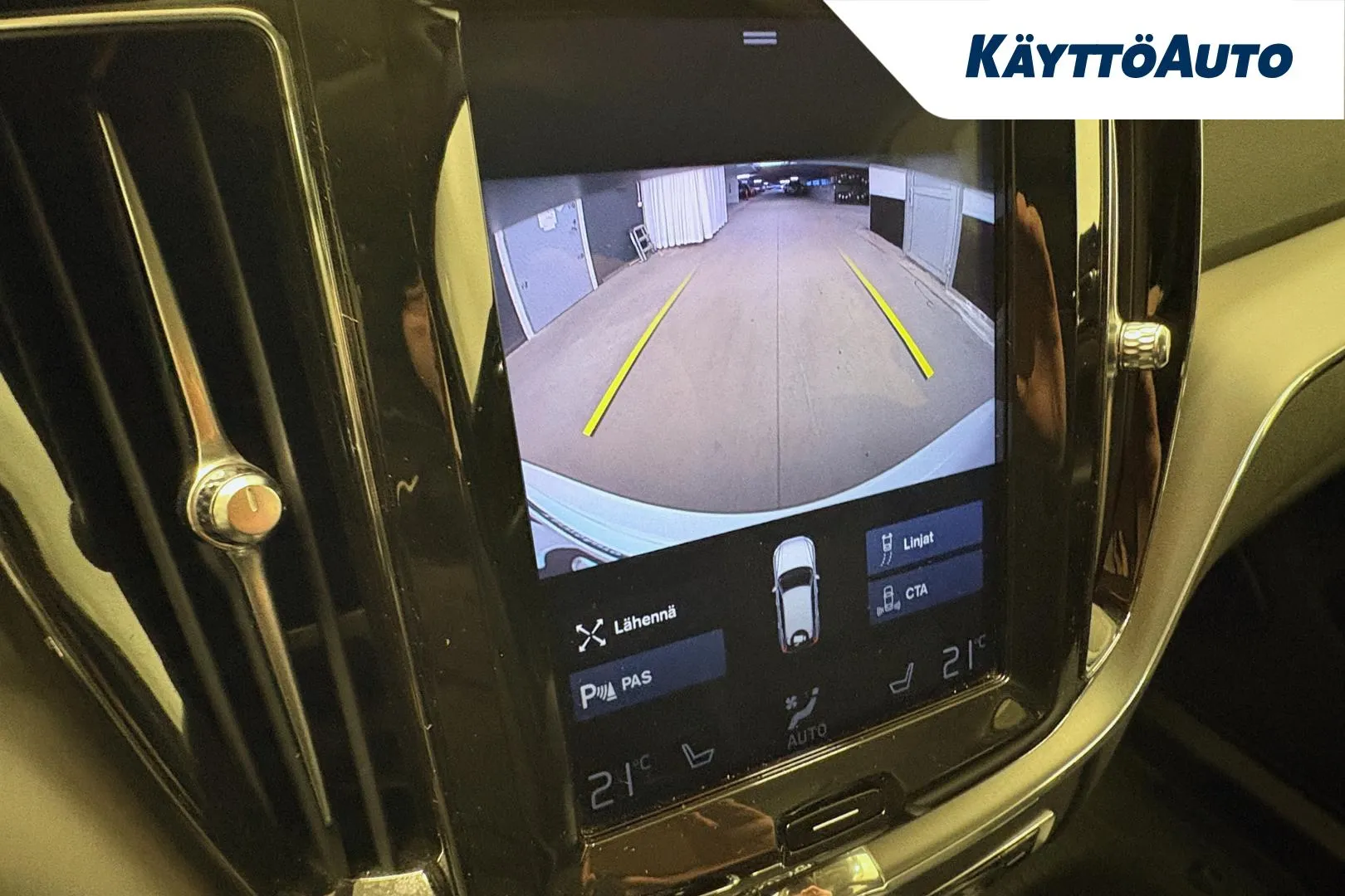 VOLVO XC60 XPE-204 carousel image