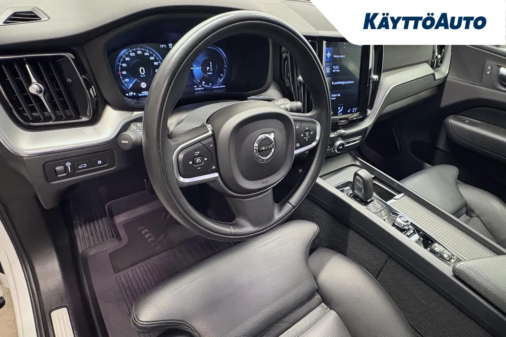 VOLVO XC60 XPE-204 carousel image