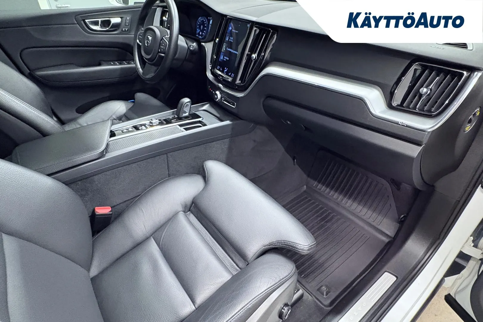 VOLVO XC60 XPE-204 carousel image