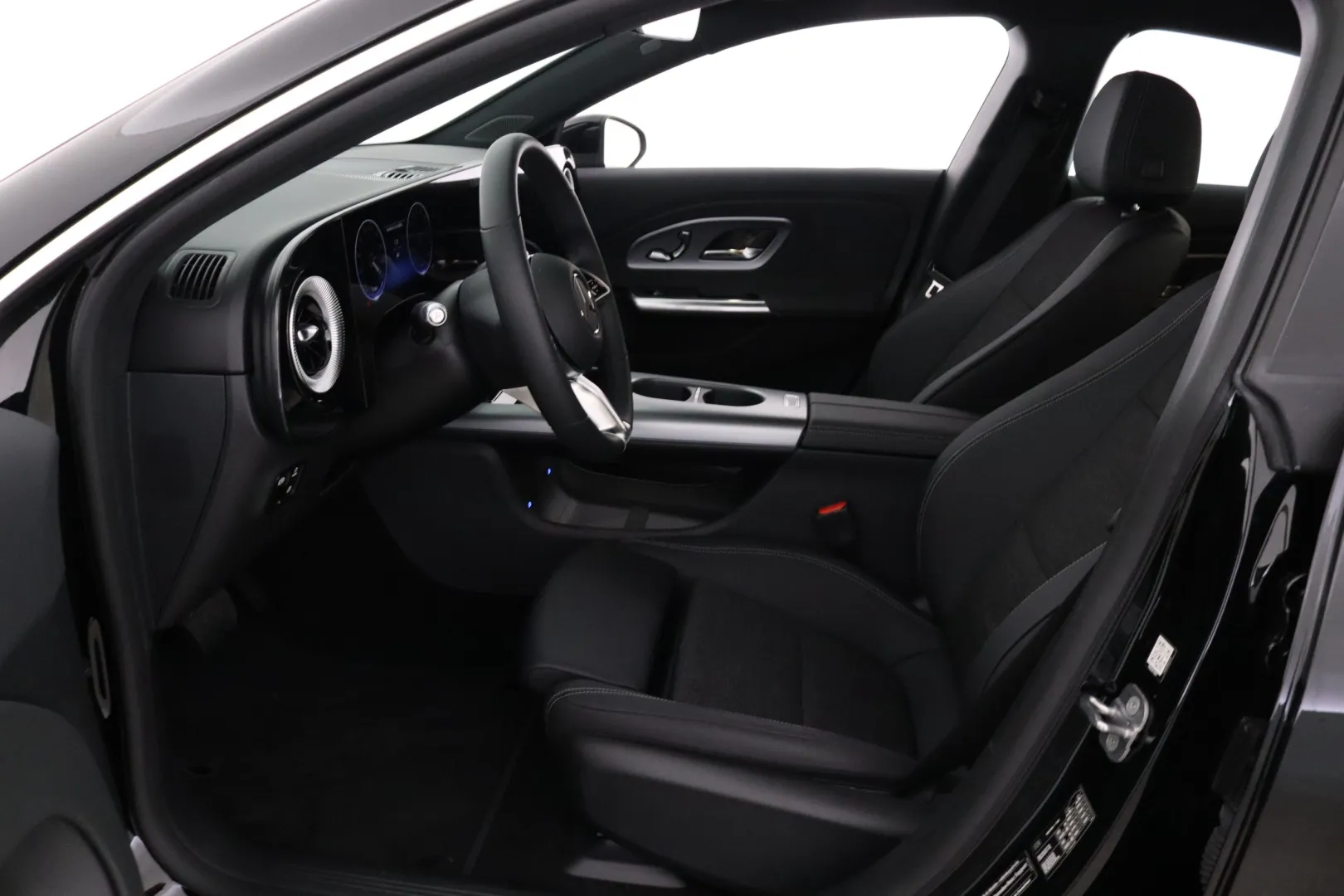 Mercedes-Benz CLA FSJ-192 carousel image