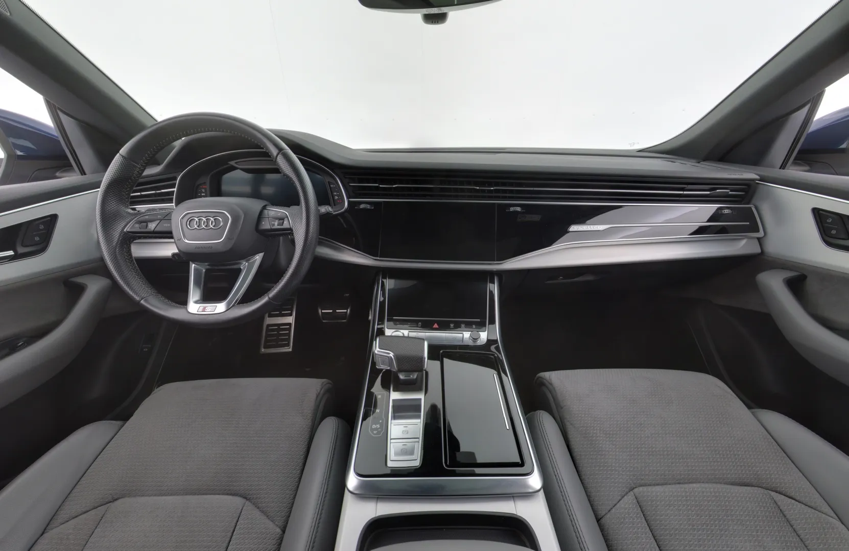 AUDI Q8 YKI-373 carousel image