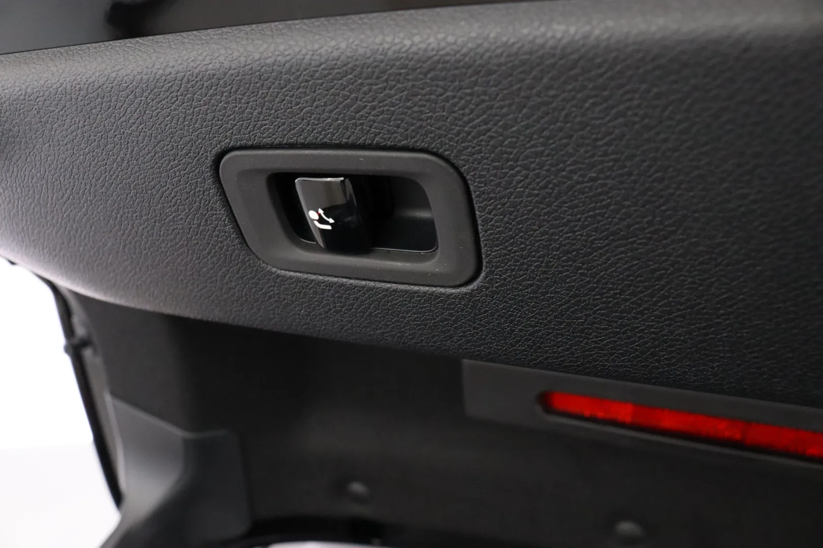 Mercedes-Benz CLA MRR-128 carousel image