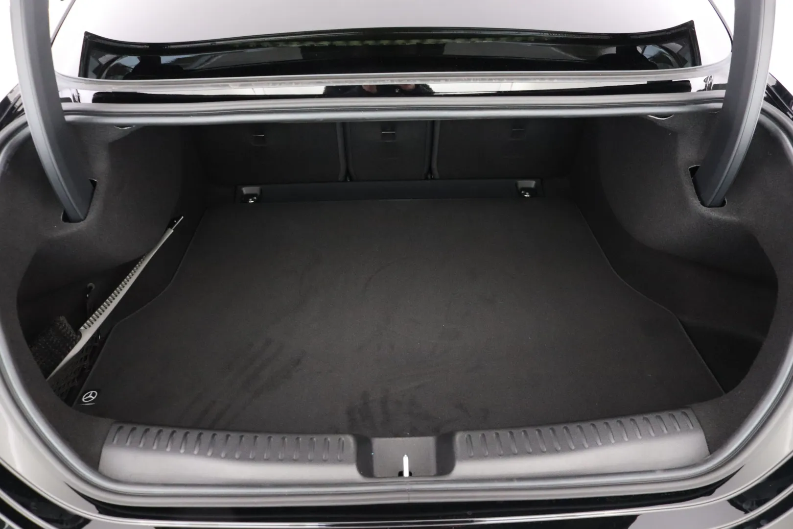 Mercedes-Benz CLA MRR-128 carousel image