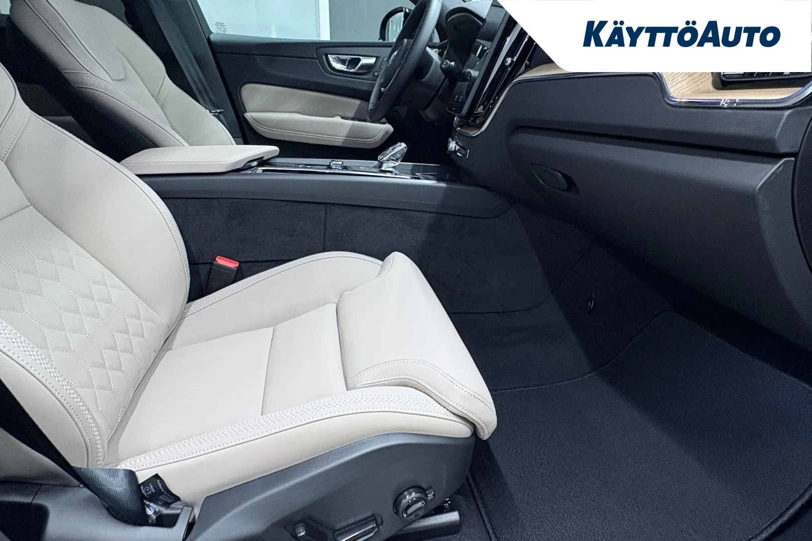 Volvo XC60 NOK-433 carousel image