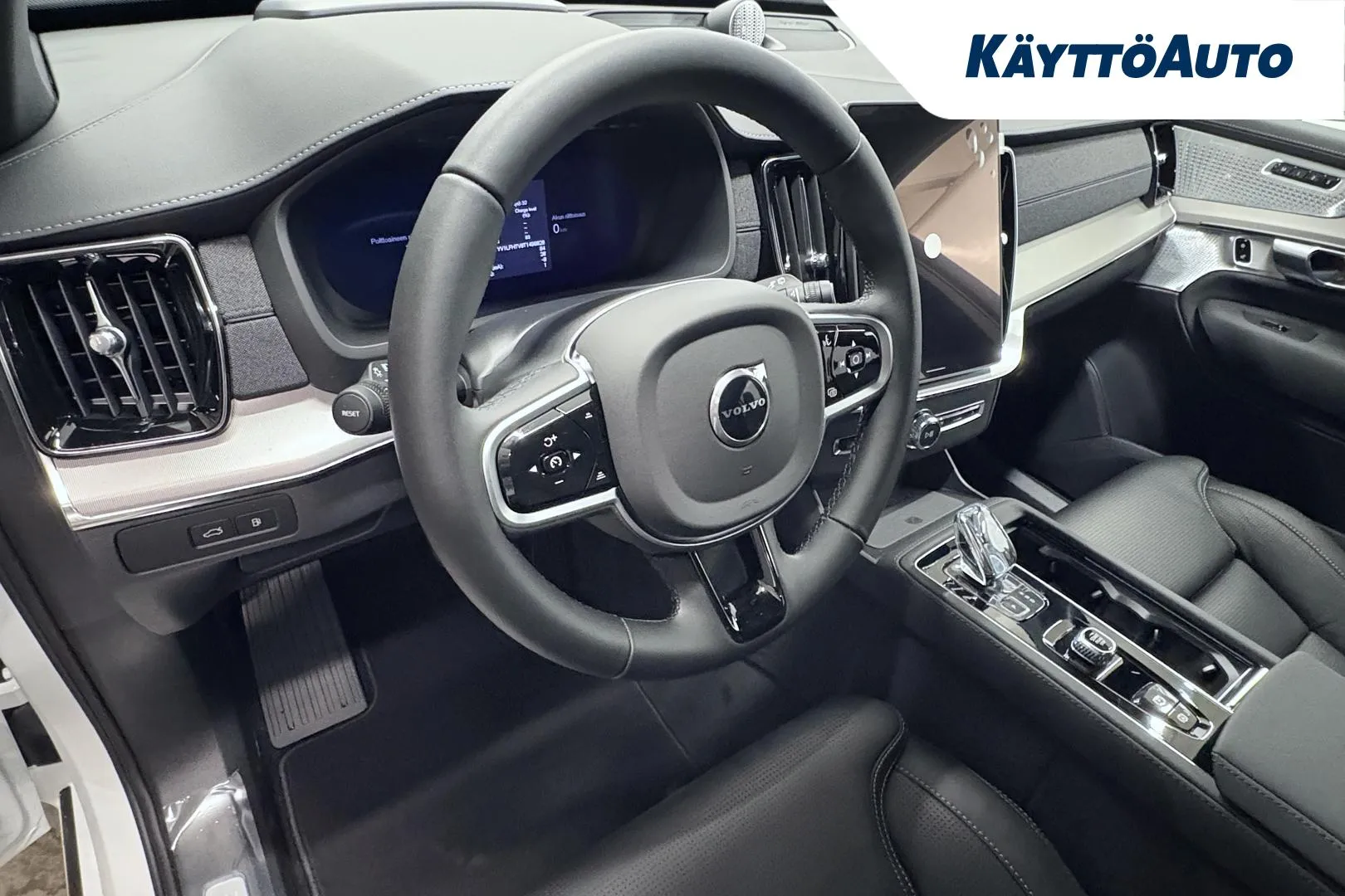 Volvo XC90 RXO-693 carousel image