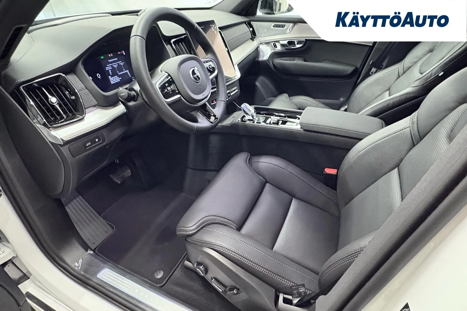 Volvo XC90 RXO-693 carousel image