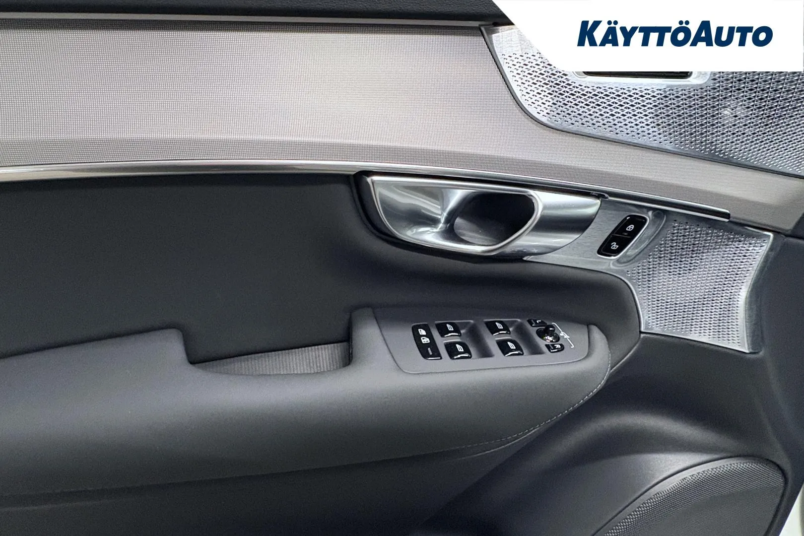 Volvo XC90 RXO-693 carousel image