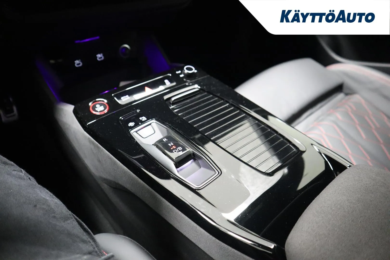 Audi S6 e-tron SZK-266 carousel image