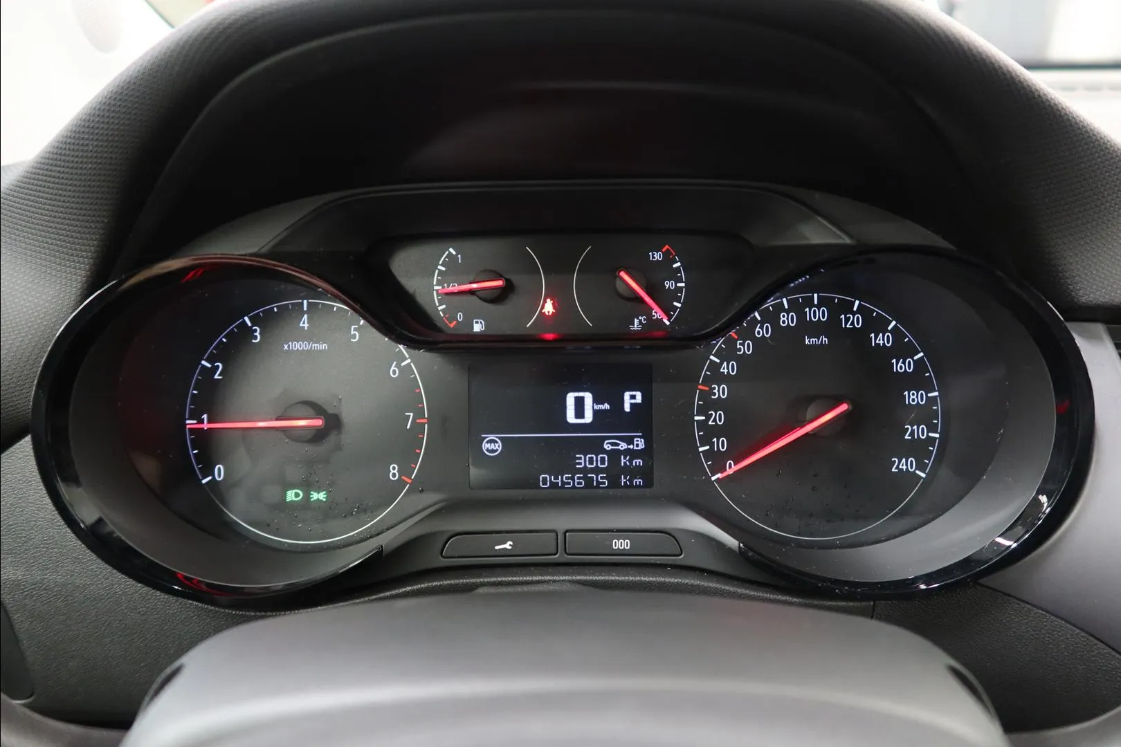 OPEL Crossland FRA-142 carousel image